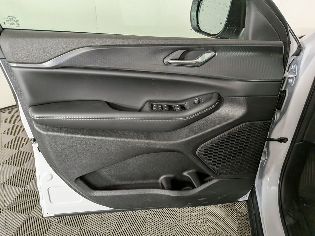 New 2026 Jeep Grand Cherokee Laredo X AWD/4WD image 15