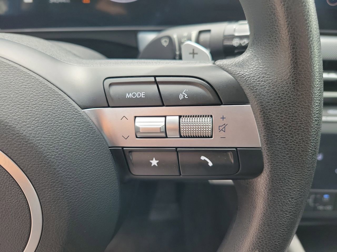 Used 2025 Hyundai Sonata SEL FWD image 19