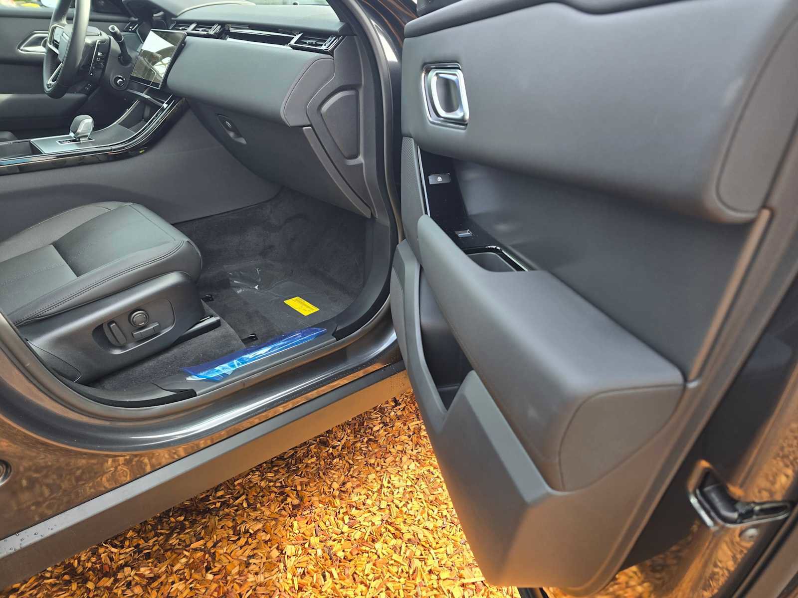 Used 2026 Land Rover Range Rover Velar S image 10