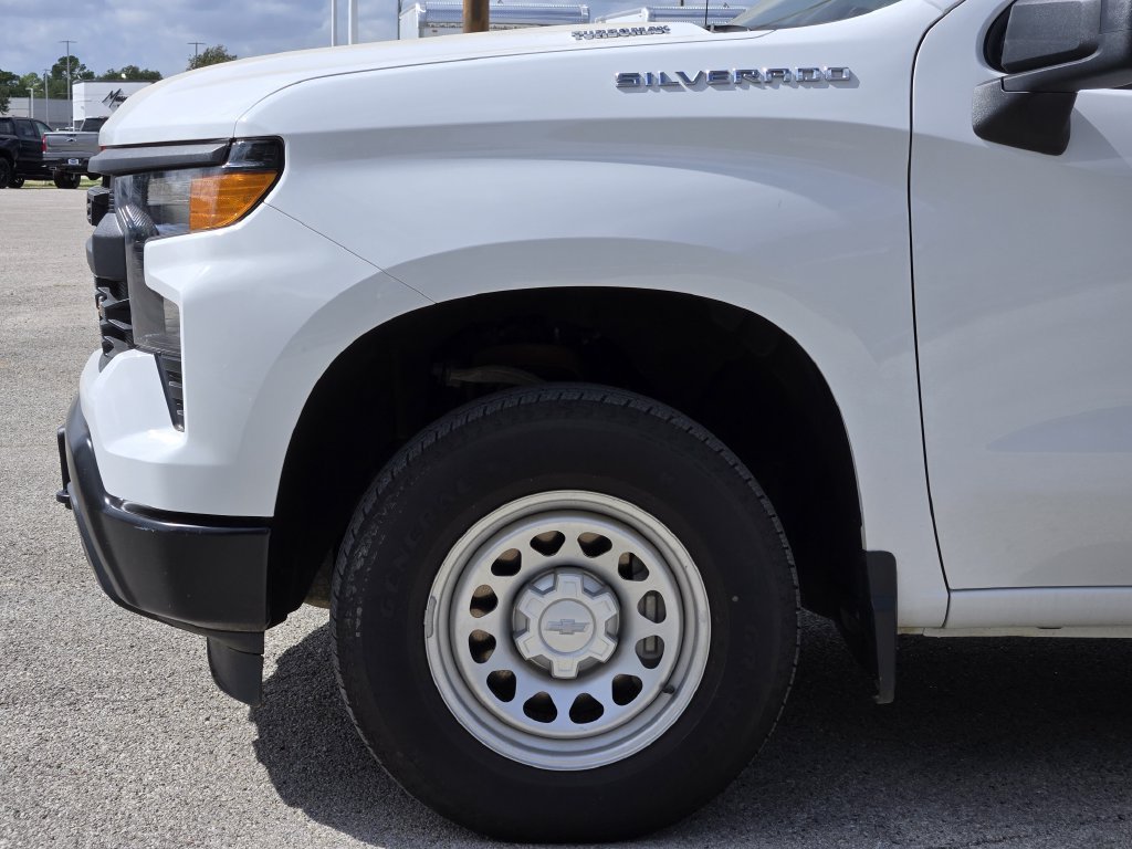 Used 2024 Chevrolet Silverado 1500 W/T w/ Trailering Package AWD/4WD image 8