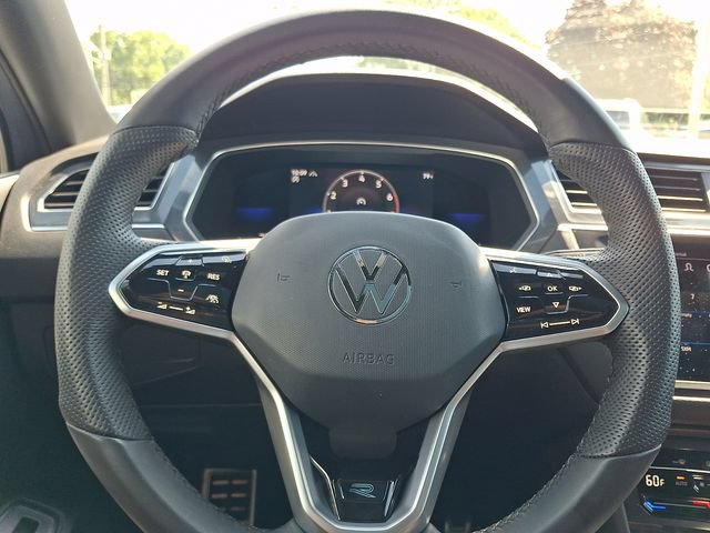 Used 2022 Volkswagen Tiguan SE R-Line AWD/4WD image 19
