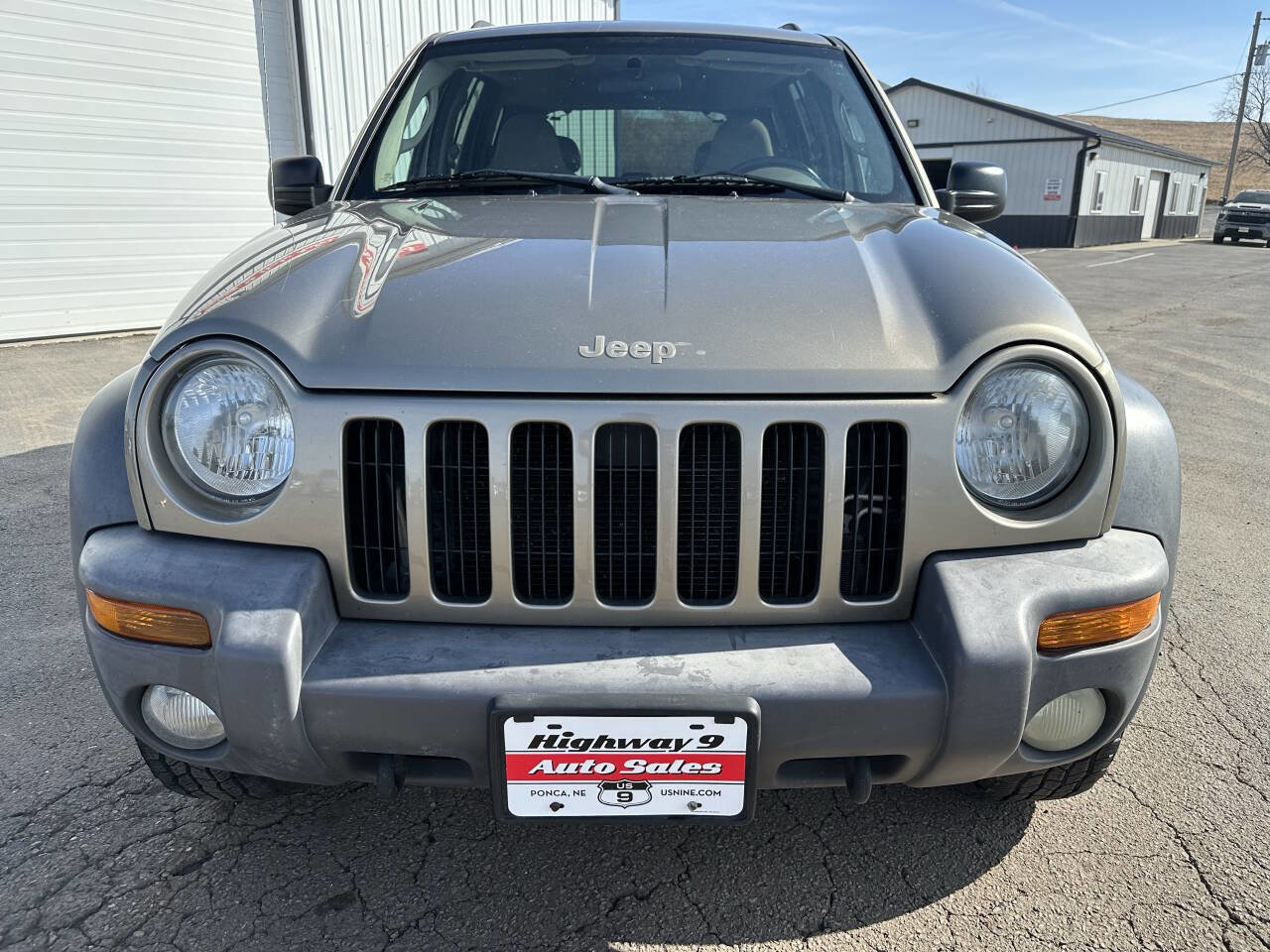 Used 2003 Jeep Liberty Sport AWD/4WD image 8