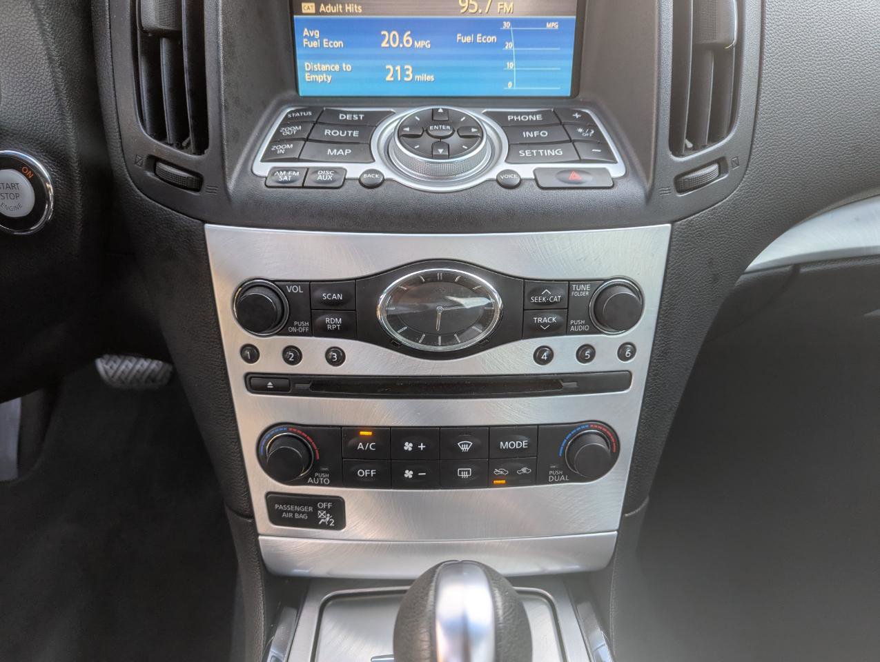Used 2013 INFINITI G37 Convertible w/ Premium Pkg RWD image 23