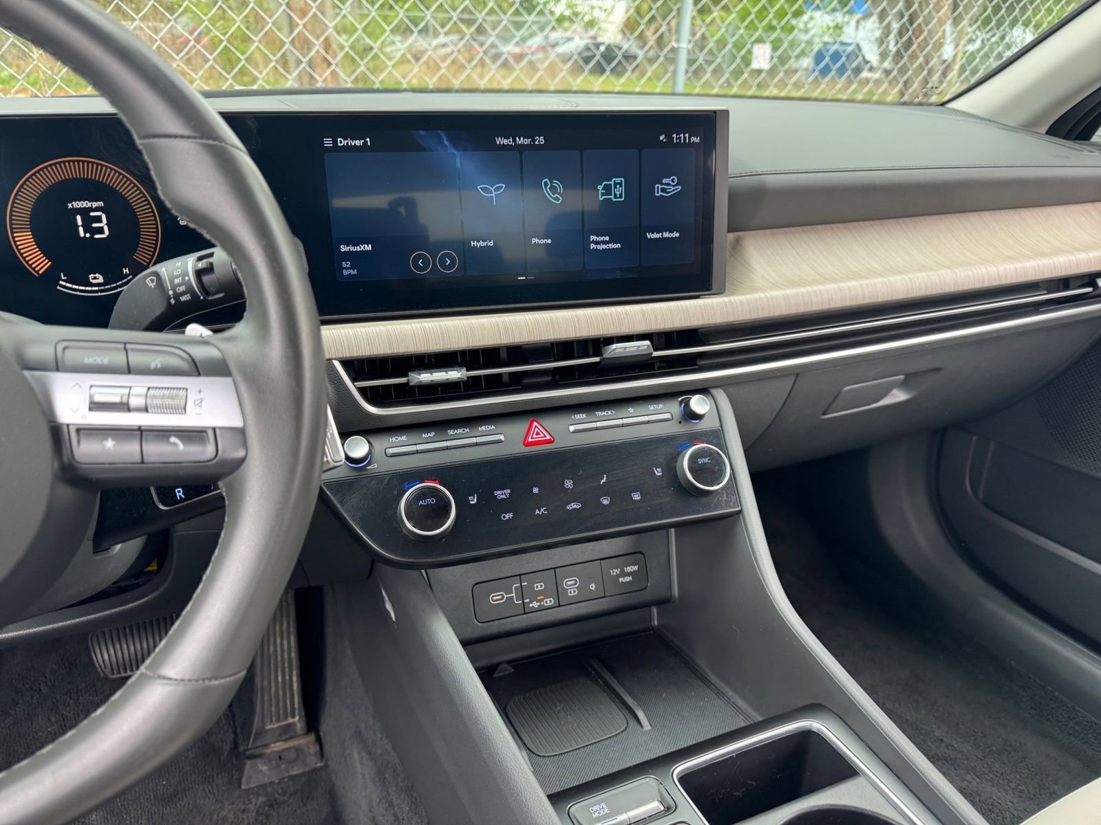 Used 2025 Hyundai Sonata SEL FWD image 17
