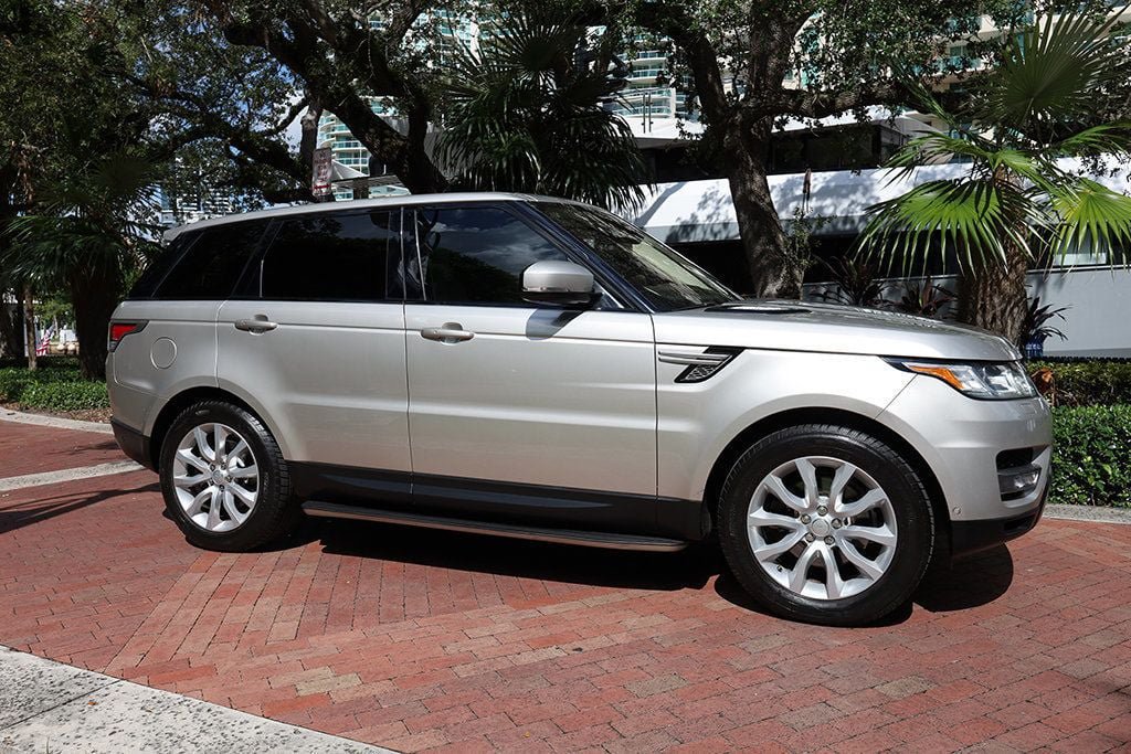 Used 2017 Land Rover Range Rover Sport HSE AWD/4WD image 13