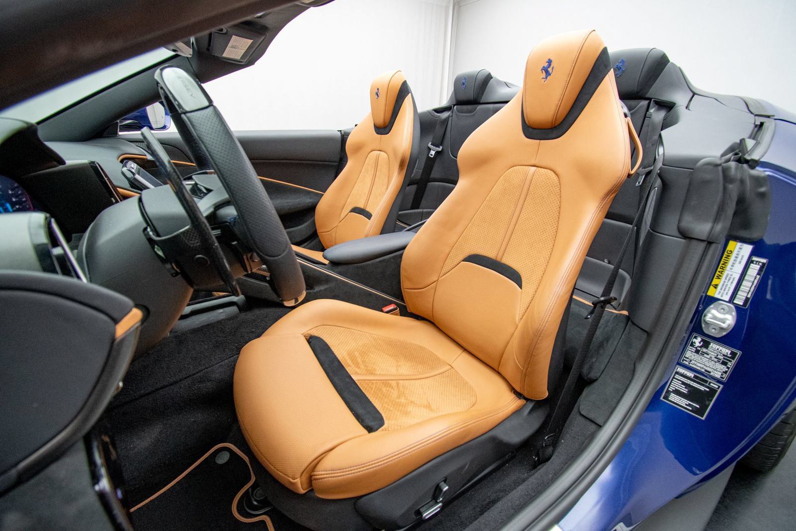 Used 2025 Ferrari Roma Spider RWD image 21