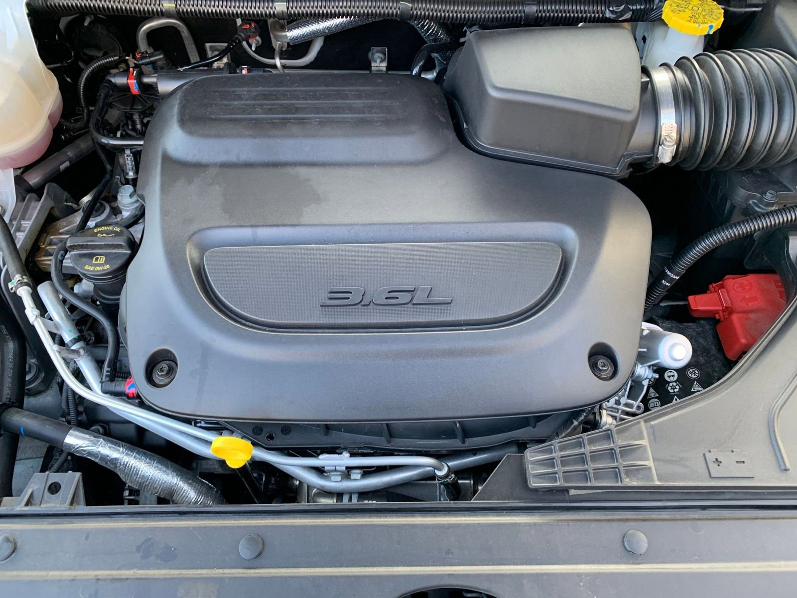 Used 2025 Chrysler Pacifica Limited image 36