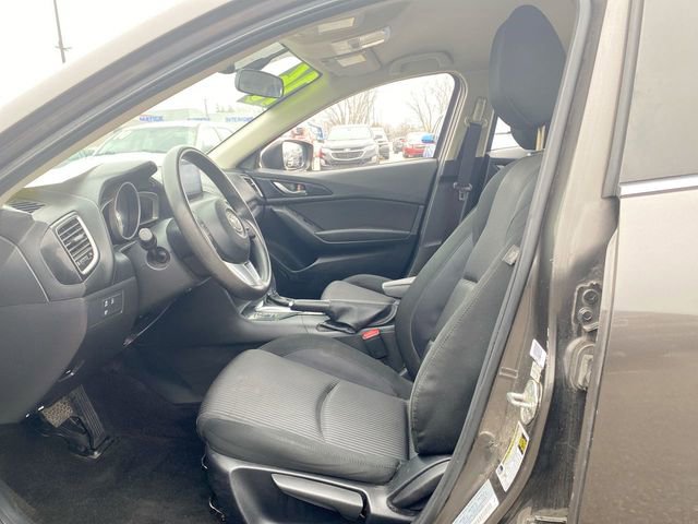 Used 2016 MAZDA MAZDA3 i Sport w/ Preferred Equipment Package FWD image 10