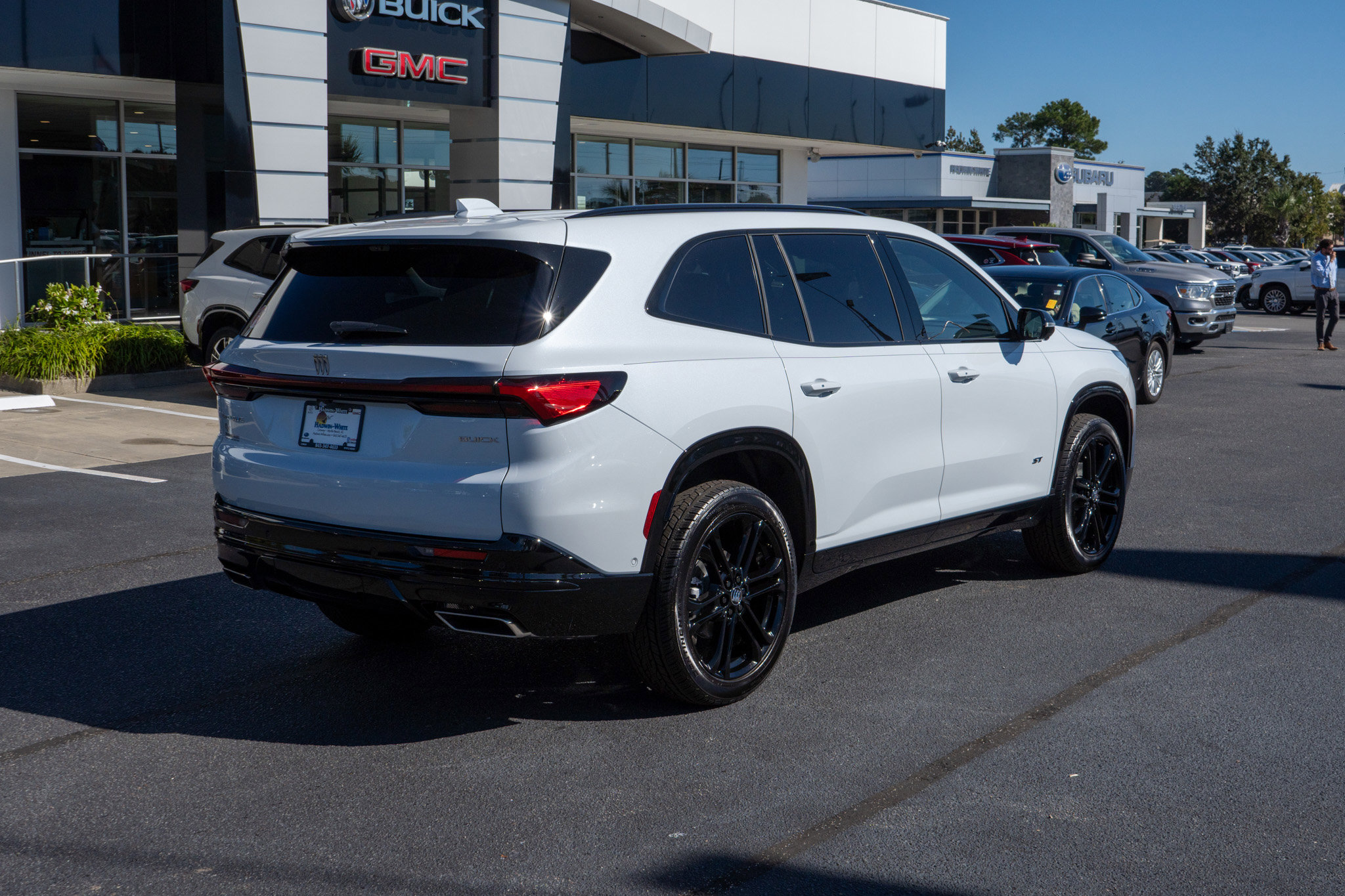 New 2026 Buick Enclave Sport Touring w/ Super Cruise Package video 3