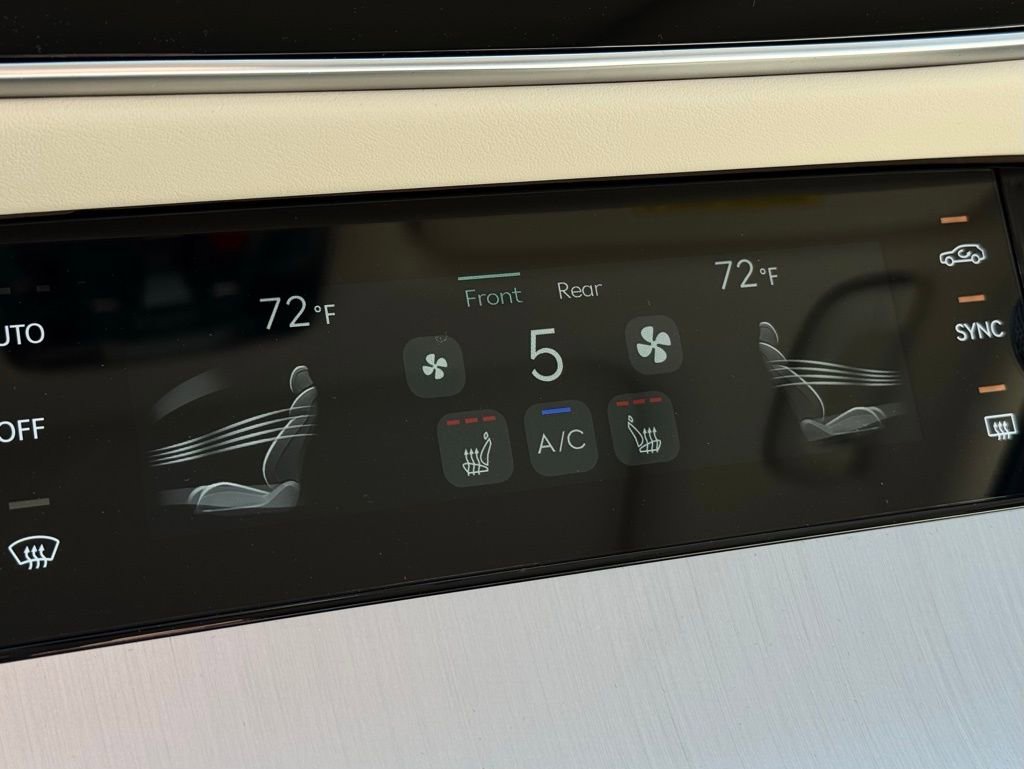 New 2026 Genesis GV70 2.5T Select image 35