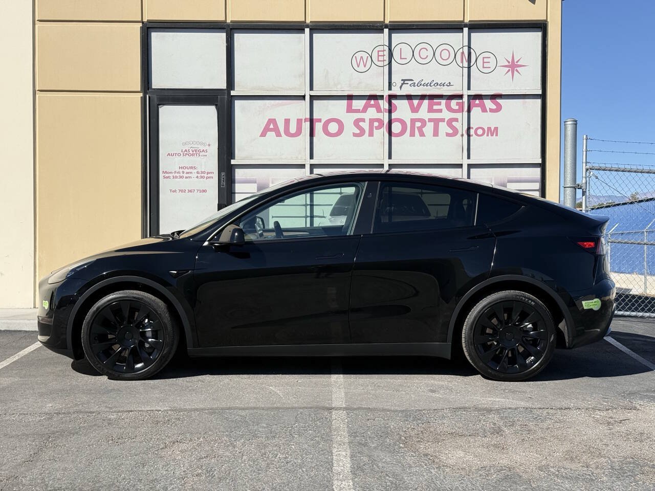 Used 2023 Tesla Model Y Long Range AWD/4WD image 5