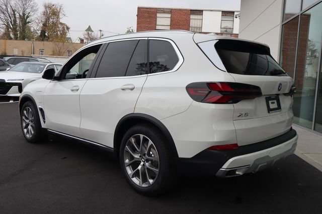 New 2026 BMW X5 xDrive50e w/ Executive Package image 7