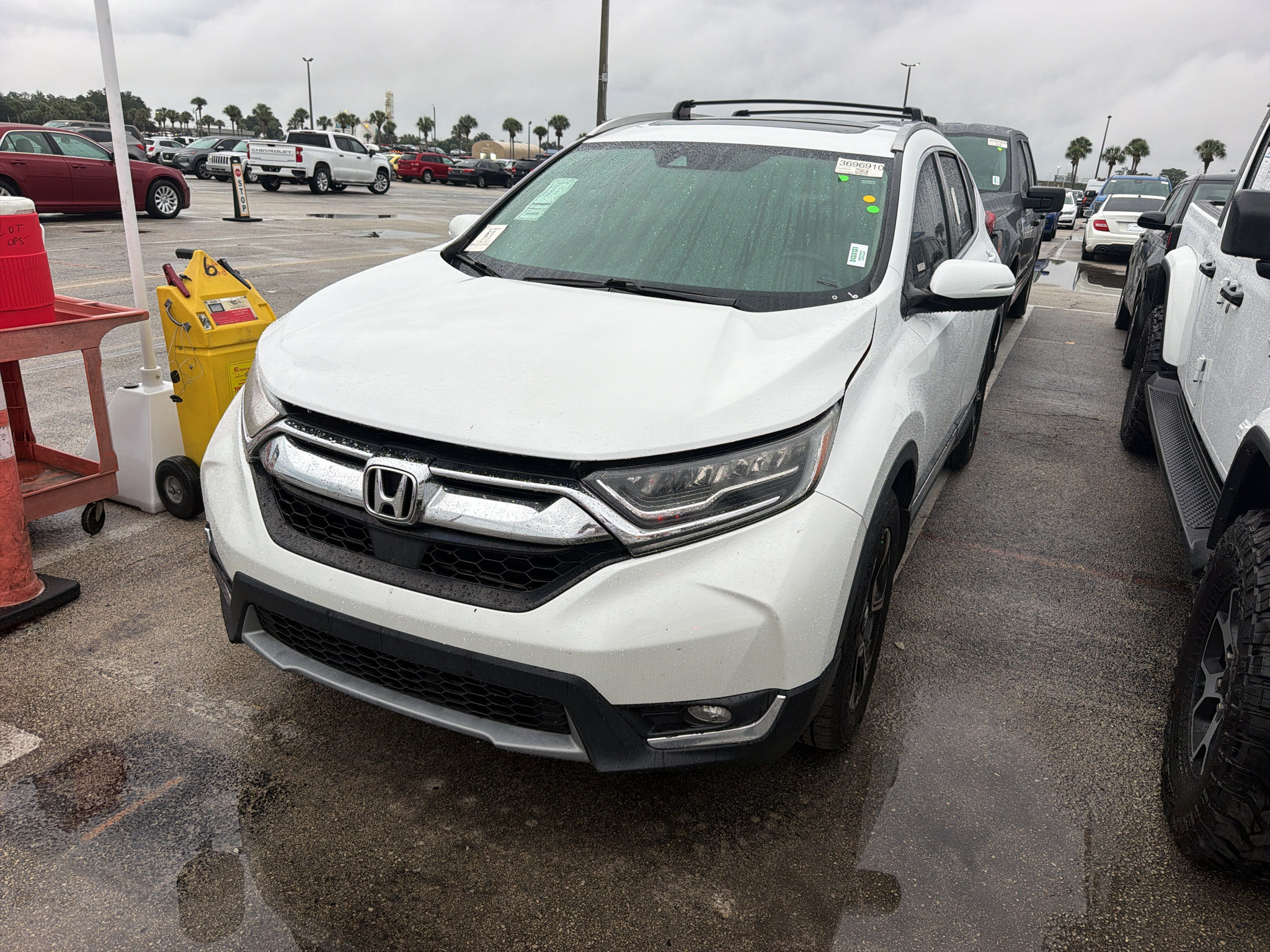 Used 2019 Honda CR-V Touring image 2