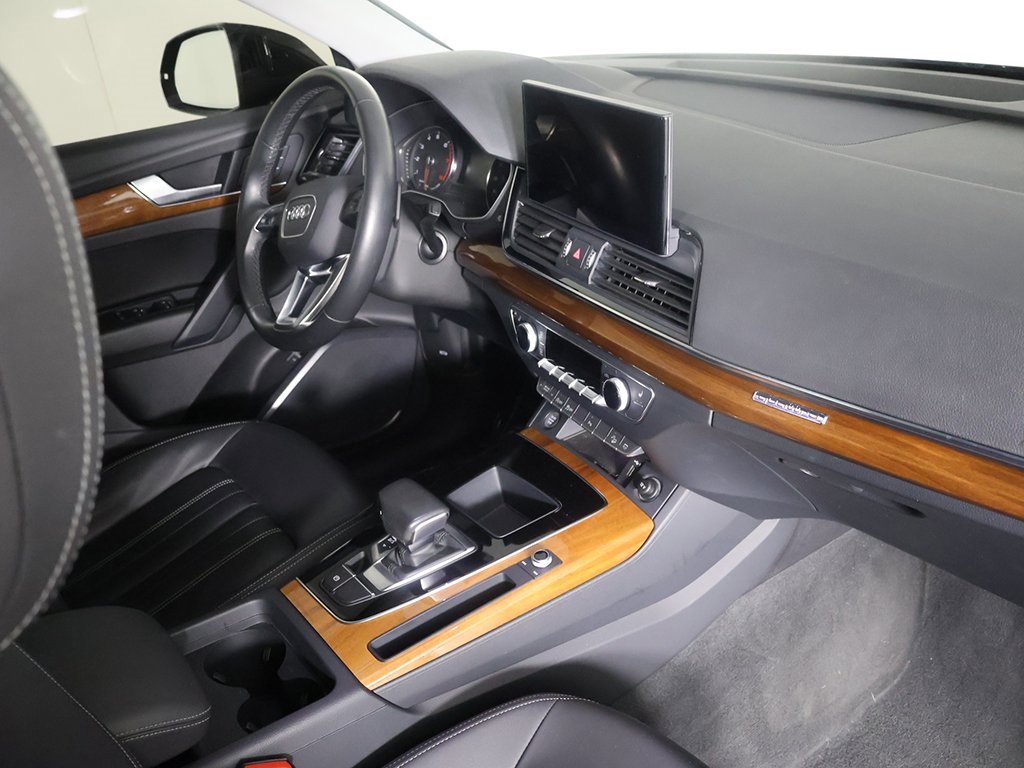 Used 2023 Audi Q5 2.0T Premium w/ Convenience Package image 27