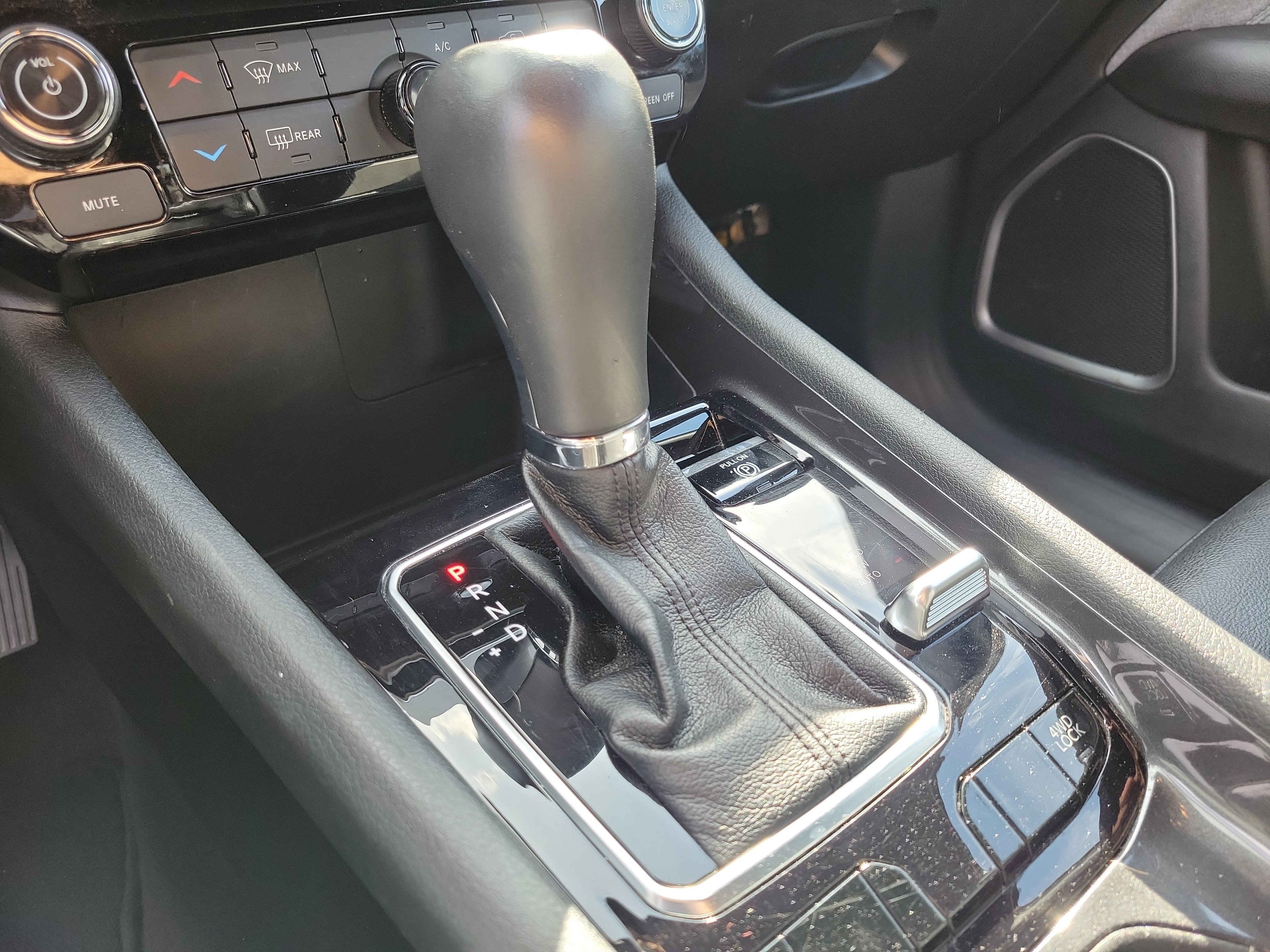 Used 2024 Jeep Compass Latitude image 29