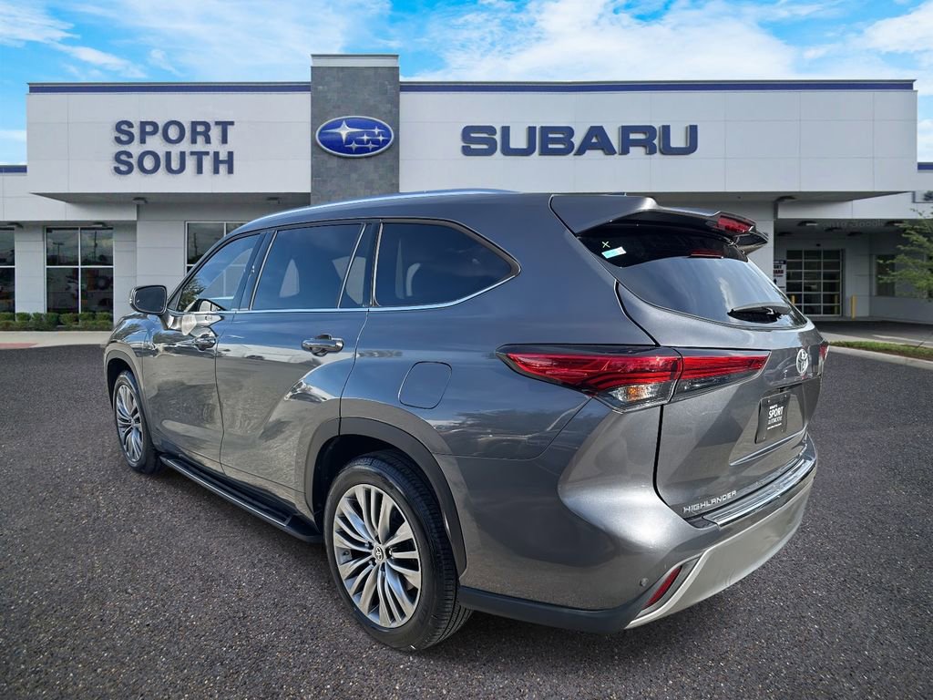 Used 2021 Toyota Highlander Platinum image 5