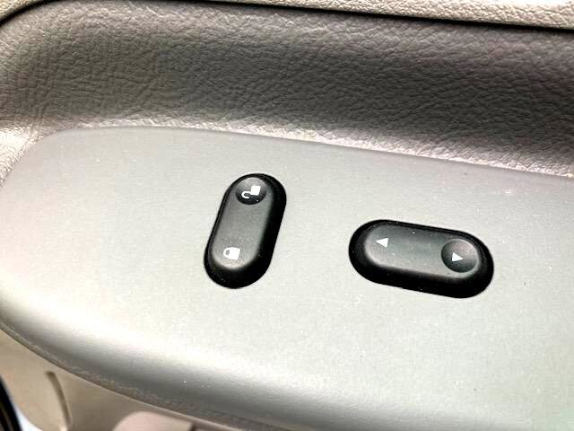Used 2004 Ford Freestar SE image 28