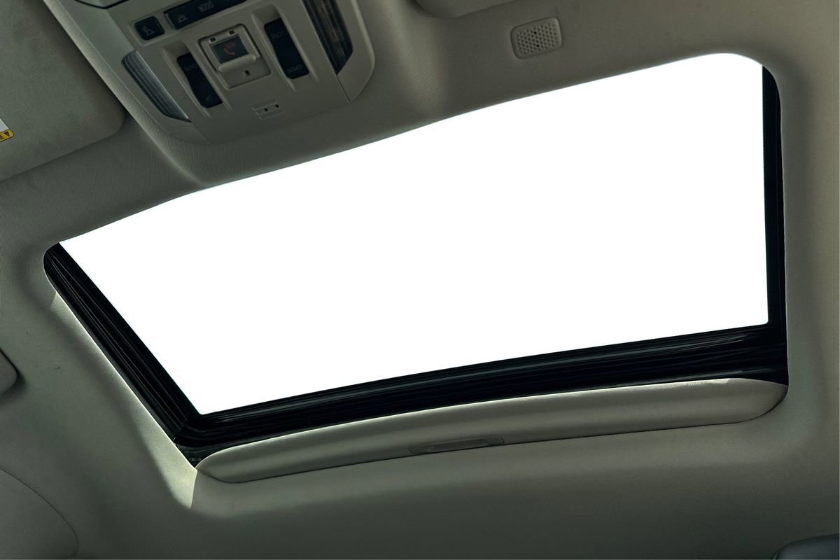 Used 2021 Toyota Highlander XLE image 22