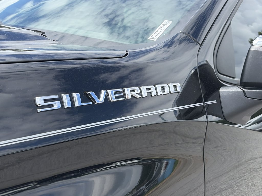 Used 2023 Chevrolet Silverado 1500 LT AWD/4WD image 25