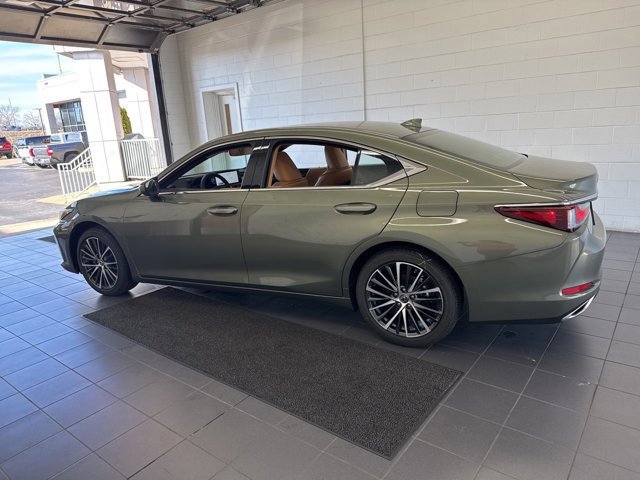 New 2025 Lexus ES 350 w/ Premium Package image 5