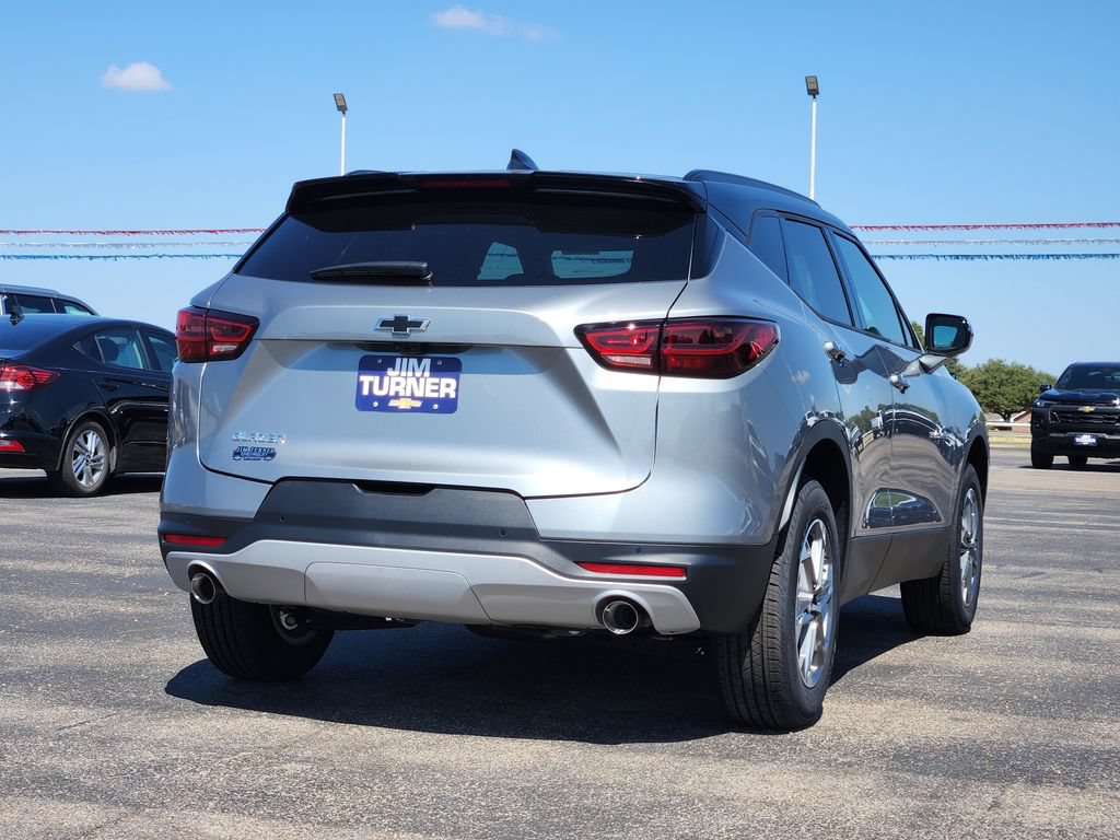 New 2026 Chevrolet Blazer LT w/ Sound & Technology Package FWD image 3