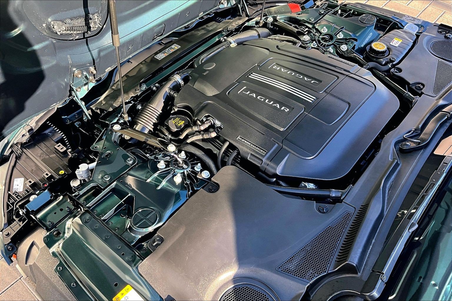Used 2024 Jaguar F-TYPE R-Dynamic RWD image 9