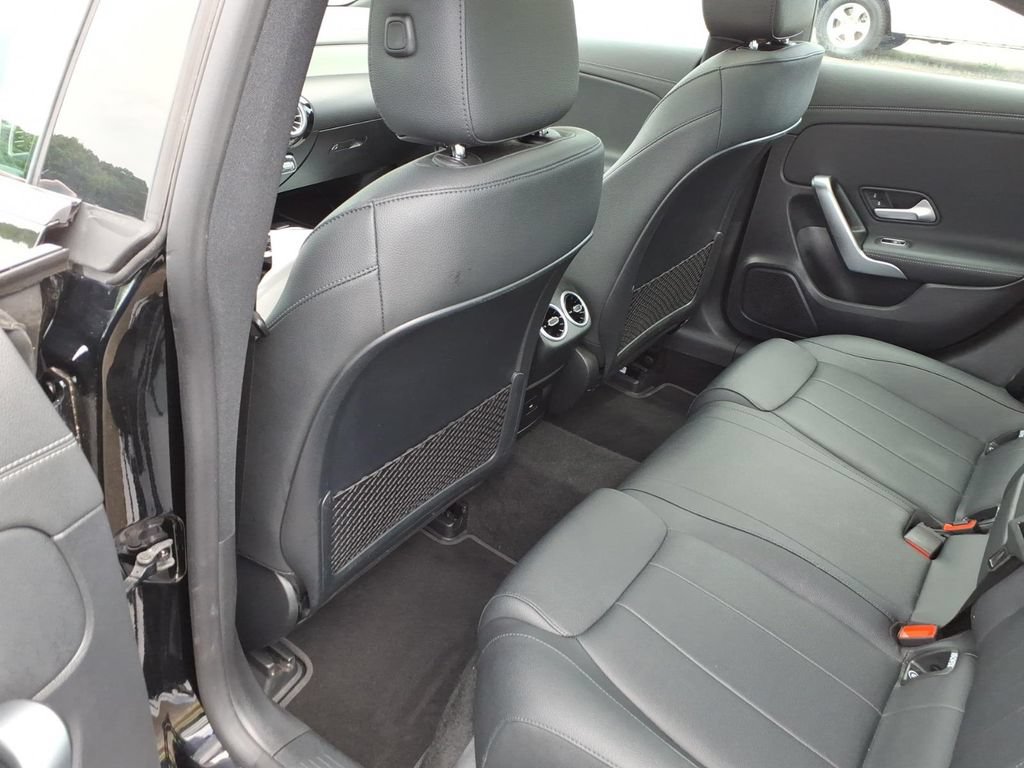 Used 2025 Mercedes-Benz CLA 250 image 7