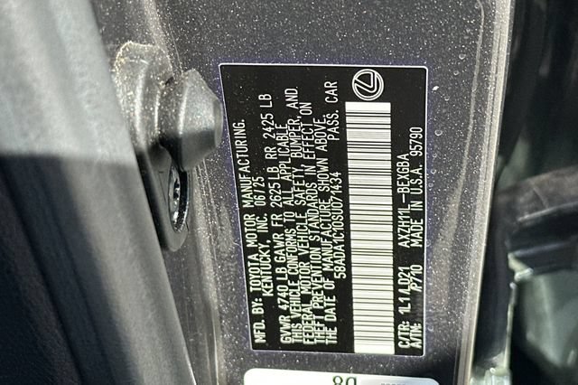 Used 2025 Lexus ES 300h w/ Premium Package FWD image 34