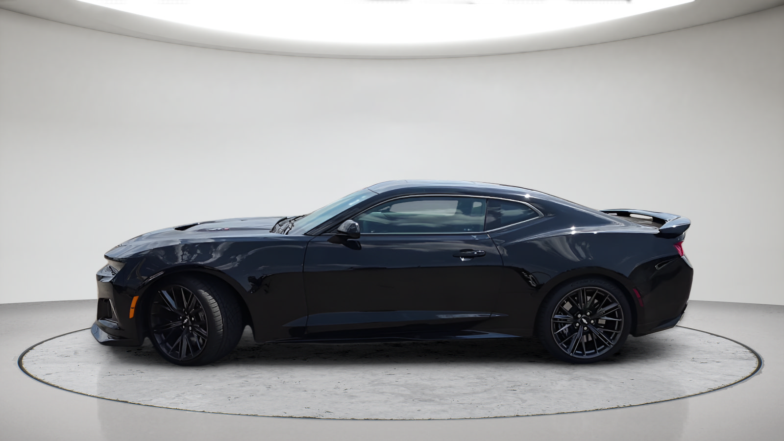Used 2018 Chevrolet Camaro ZL1 RWD image 11
