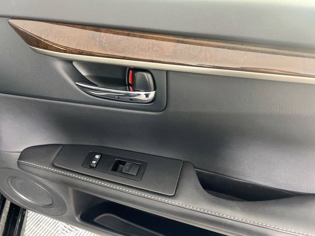 Used 2013 Lexus ES 350 w/ Luxury Pkg image 29