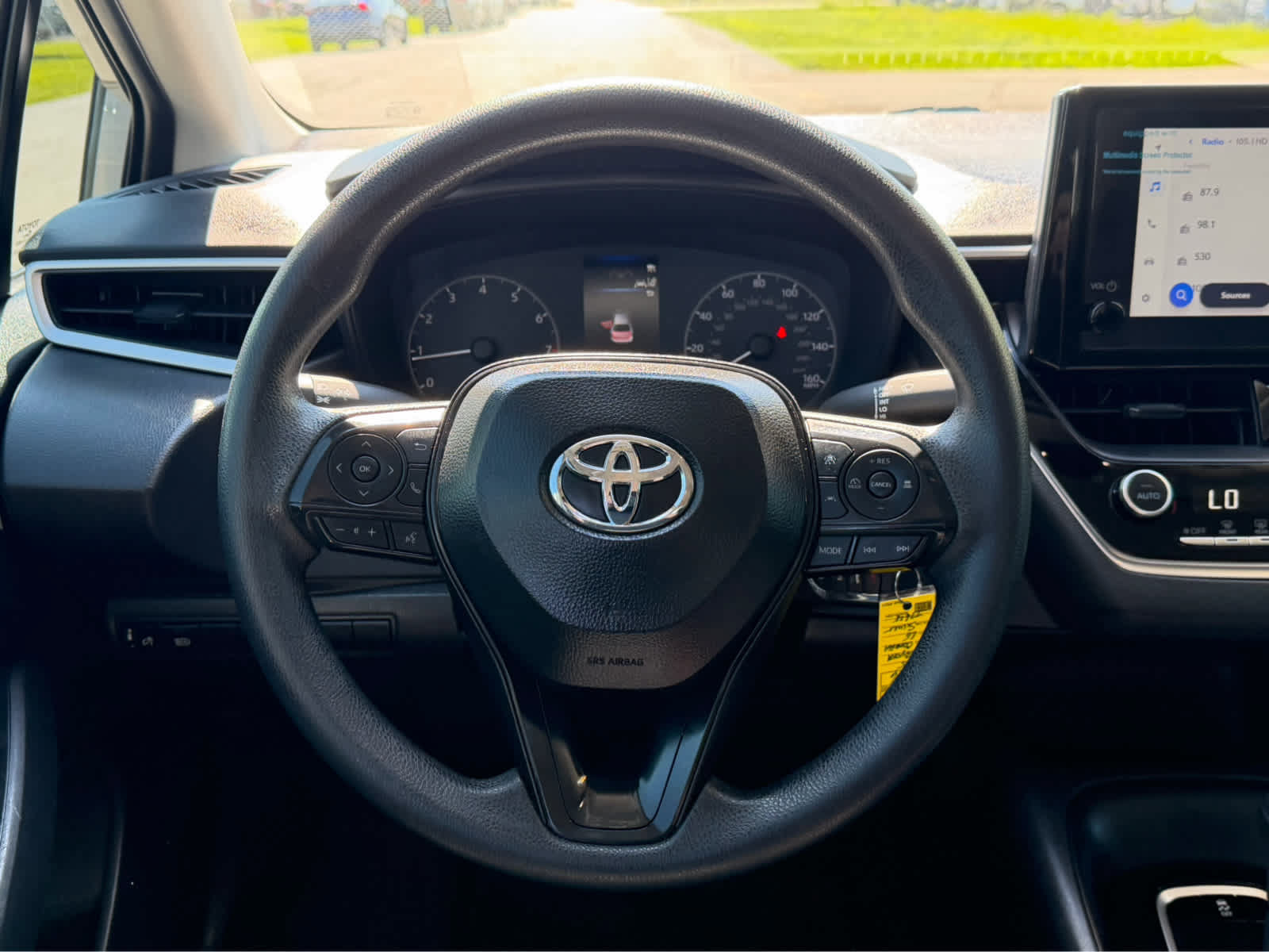 Used 2025 Toyota Corolla LE FWD image 18