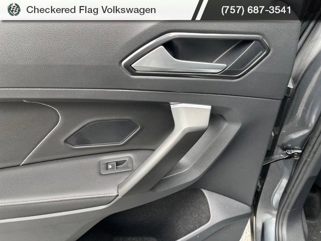 Used 2023 Volkswagen Tiguan SE R-Line FWD image 24