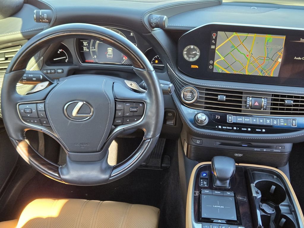 Used 2021 Lexus LS 500 w/ Interior Upgrade Package image 31