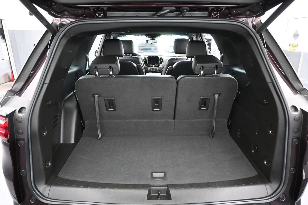 Used 2022 Chevrolet Traverse LT w/ LPO, Floor Liner Package FWD image 44
