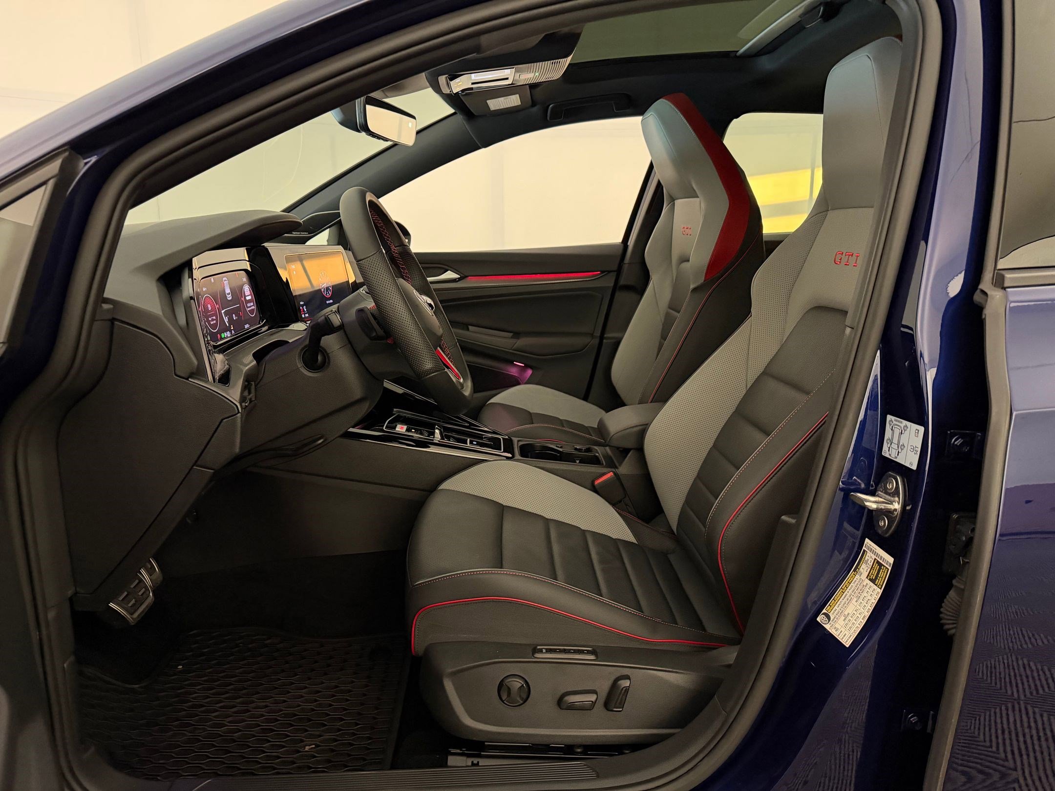 Used 2024 Volkswagen GTI Autobahn image 28