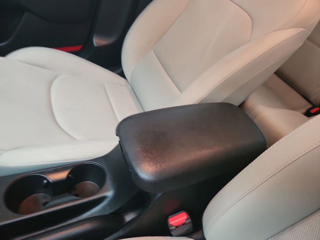 Used 2023 Kia Forte LXS w/ LXS Technology Package FWD image 25