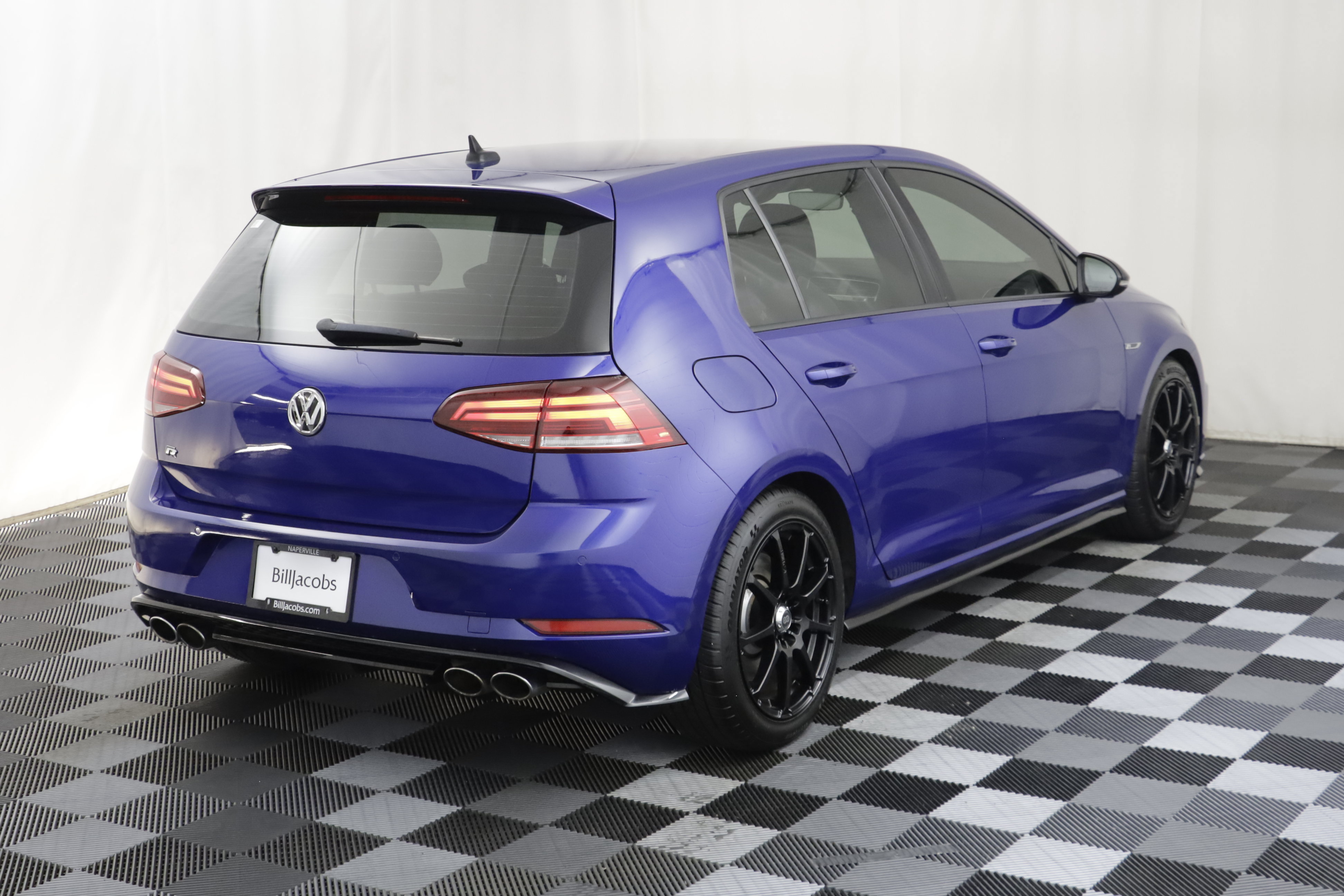 Used 2019 Volkswagen Golf R 4-Door AWD/4WD image 19