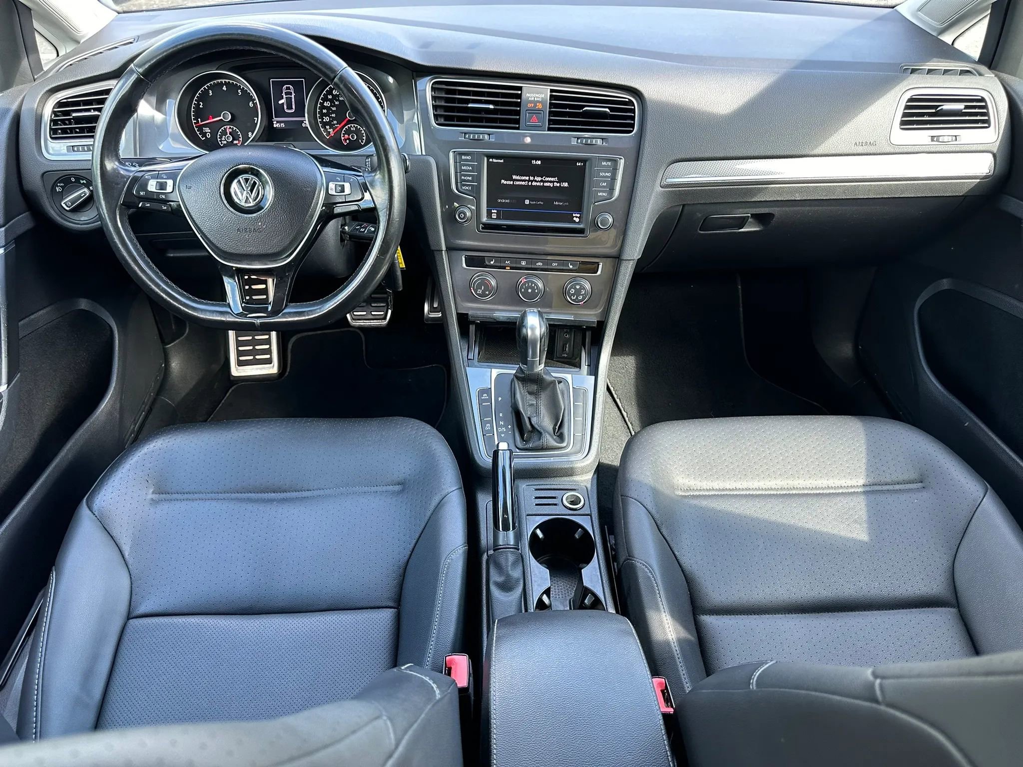 Used 2017 Volkswagen Golf Alltrack S AWD/4WD image 11