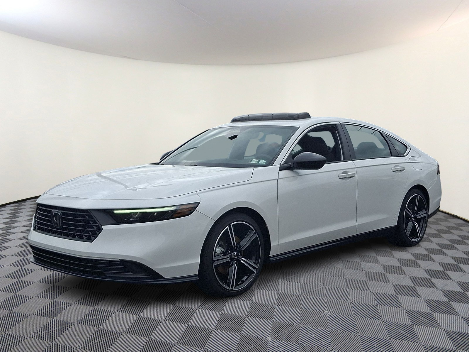 Used 2025 Honda Accord Sport image 3