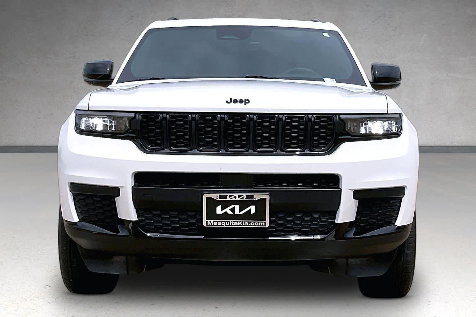 Used 2025 Jeep Grand Cherokee L Altitude RWD image 6
