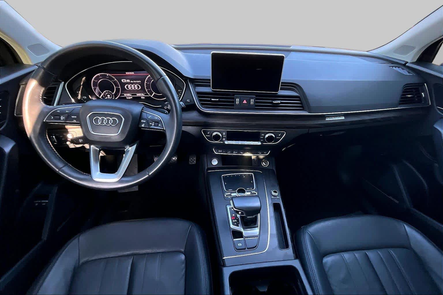 Used 2020 Audi Q5 e Prestige AWD/4WD image 15