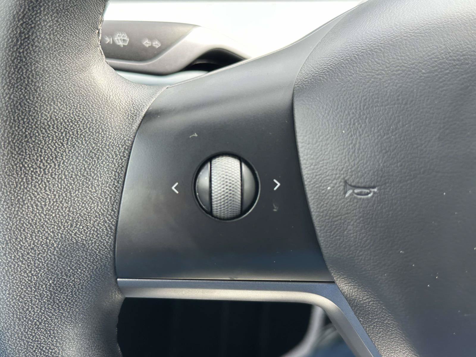 Used 2020 Tesla Model 3 Standard Range RWD image 23