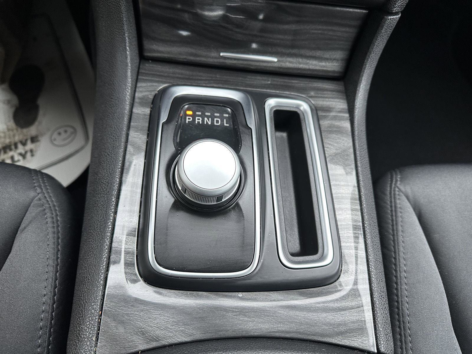 Used 2022 Chrysler 300 Touring image 17