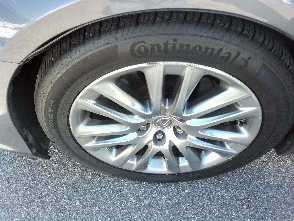 Used 2015 Lexus LS 460 Luxury Sedan w/ Comfort Package image 25