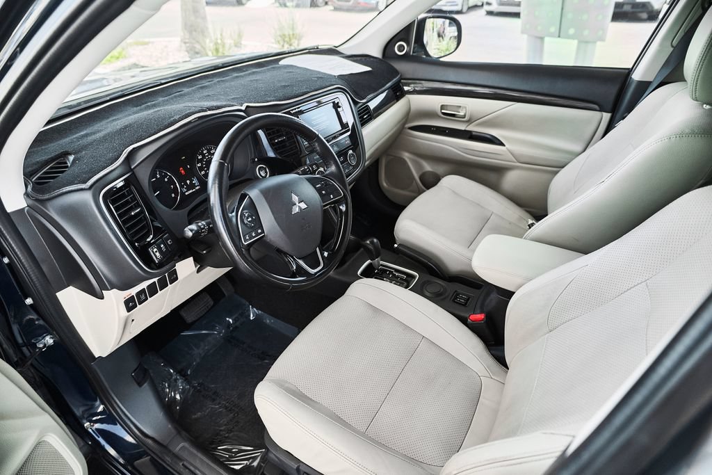 Used 2016 Mitsubishi Outlander SEL FWD image 20