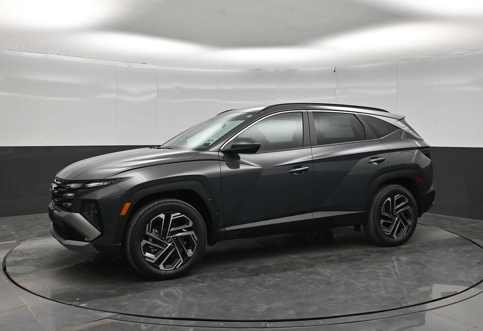 New 2026 Hyundai Tucson SEL Plus w/ Tow & Go Package AWD/4WD image 1
