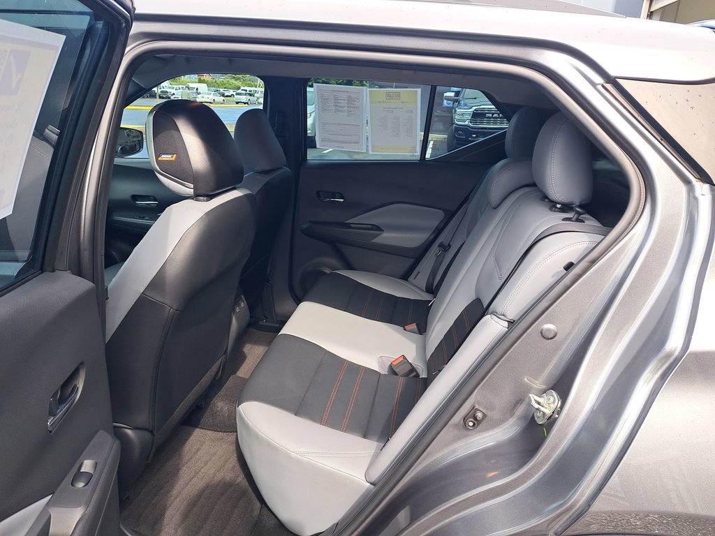 Used 2021 Nissan Kicks SR w/ SR Premium Package FWD image 14