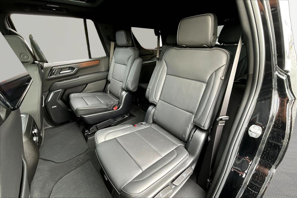 Used 2026 GMC Yukon Denali w/ Denali Reserve Package AWD/4WD image 23