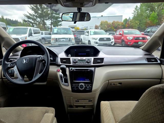 Used 2016 Honda Odyssey SE image 10