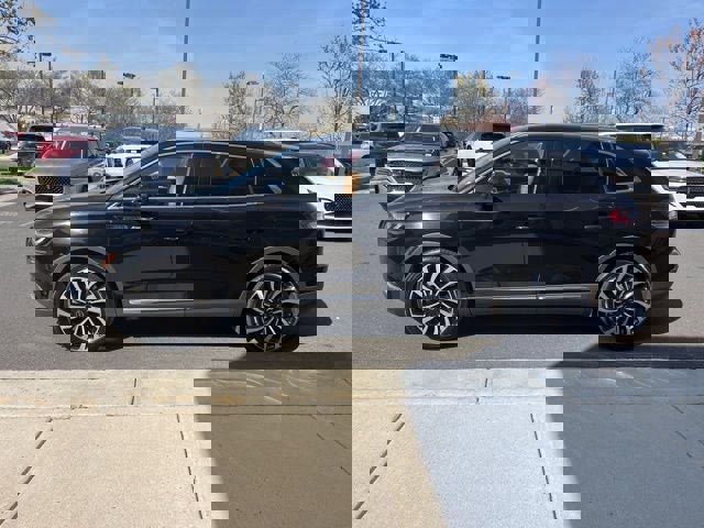 Used 2023 Lincoln Nautilus Black Label image 4